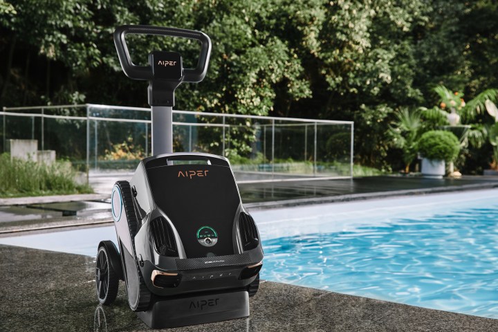 An Aiper Scuba X1 Pro Max on a Caddy.
