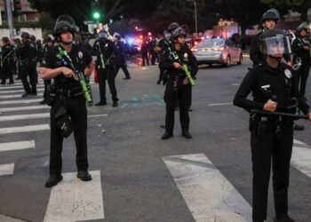 LA Mayor Imposes Curfew Amid Ongoing Immigration Protests