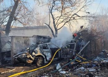 Russian Strikes on Kharkiv: 2 Dead, 28 Injured, Says Ukraine Official