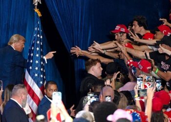 Survey Reveals Decline in US Favorability Since Trump's Return