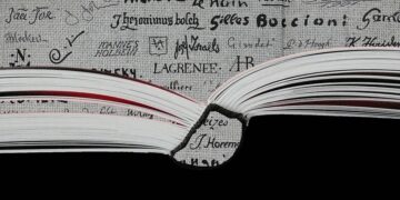 Average income of European family

 Switzerland: €178,553
 Iceland: €116,411
 L