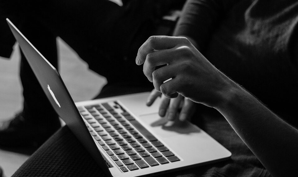 laptop 2592500 960 720.jpg