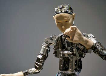 robot 4757878 960 720.jpg