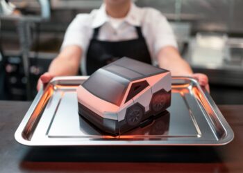 8 Must-Know Facts About The First Tesla Diner