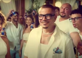 Amr Diab's Costly Shirt Causes Outrage