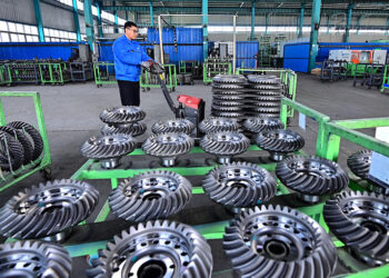 China’s Factory Activity Declines for Fourth Straight Month in July Due to Off-Season and Weather