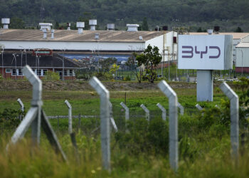 Chinese Car Makers Expand Locally in Brazil Amid EV Surge and Tariffs