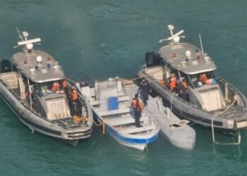 Colombia Captures First Drug Submarine with Starlink Tech