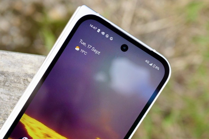 Bezel on the Pixel 9 Pro Fold