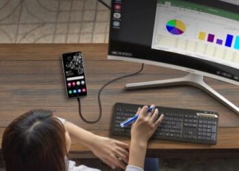 Galaxy Z Flip 7 Now Supports Samsung DeX Features