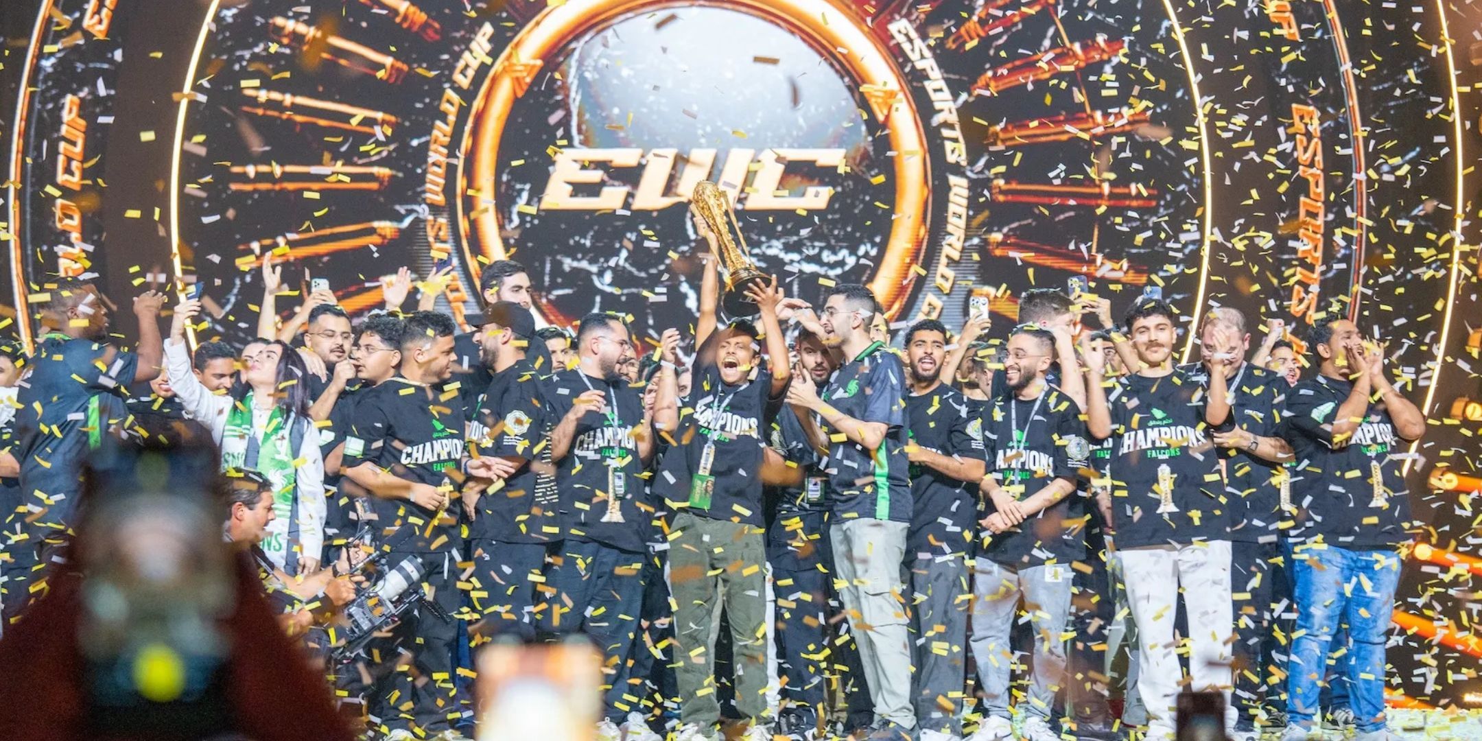 League's Top Streamer Completes Esports World Cup, Igniting Debate