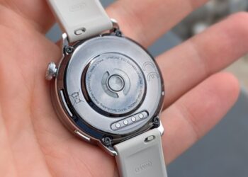 OnePlus Claims 43mm Is Ideal Watch Size Bigger Than Apple Samsung Google