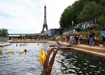 Paris Revives Public Swimming in the Seine After a Century