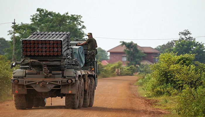 Thai-Cambodian Clash Continues Into Third Day Despite Ceasefire Efforts