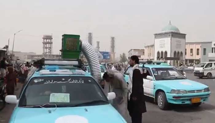 Tired Afghan Taxi Drivers Find Creative AC Solutions