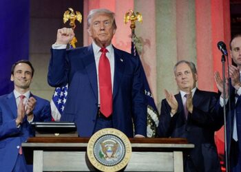 Trump unveils plan to grow AI exports and relax green regulations