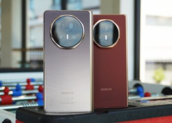 World's Thinnest Foldable Phone Is Thicker Than Before