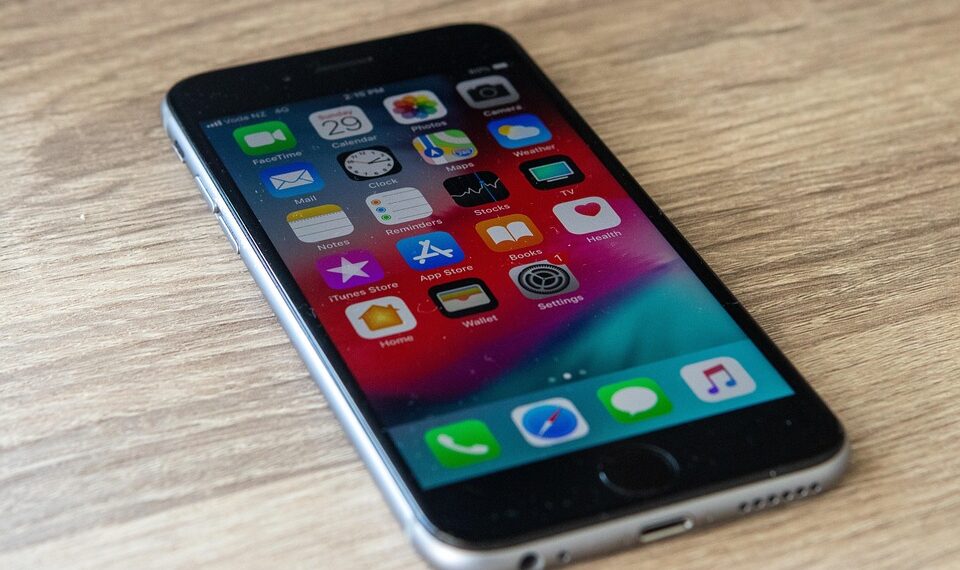 iphone 4979039 960 720.jpg