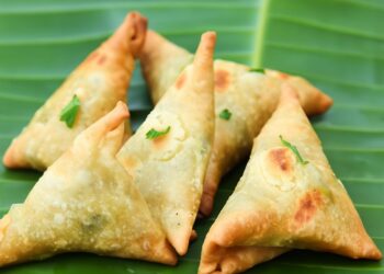 samosa 8303211 960 720.jpg