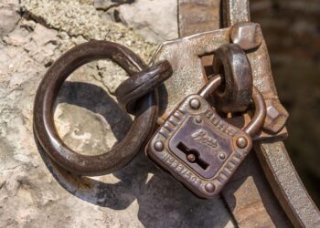 Die Windows-interne Verschlüsselung EFS verwendet den sicheren AES-Algorithmus.