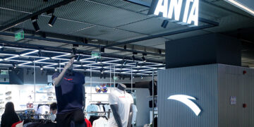 Anta Sports Denies Rumors of Canada Goose Acquisition