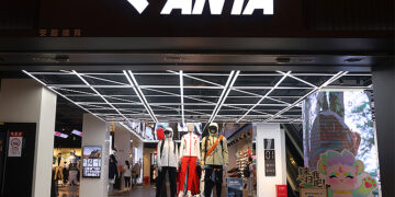Anta Sports Falls as H1 Profit Declines 8.9% Despite Record Revenue