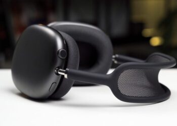 Apple’s Leaked AirPods Max Plans Show Disappointing Outlook