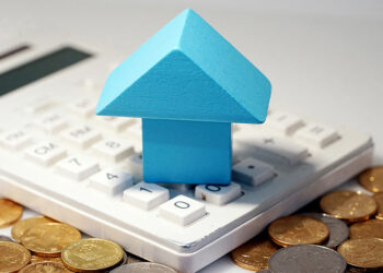 Chinese Developers Reshape $167B+ Debt in 2023, Think Tank Reports