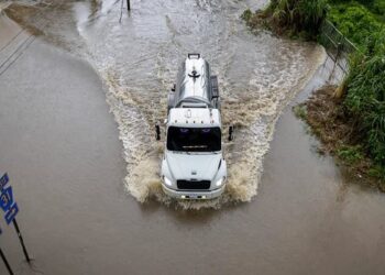 Erin's Rapid Surge Hits Caribbean, Elevates US Flood Threat