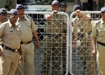 Indian Police Nab Fake Officer Running 'Crime Bureau'