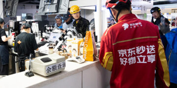 JD.com Shares Drop as Q2 Profit Halves, Food Delivery Woes Continue