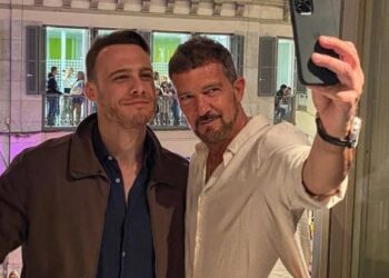 Kerem Bürsin Celebrates Antonio Banderas' 65th Birthday During Çarpıntı Break