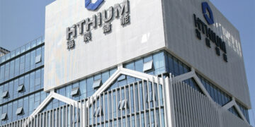 Police Detain Hithium Exec Amid Ongoing Rivalry With CATL