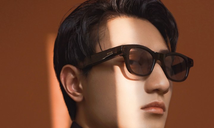 Samsung’s Smart Glasses May Launch Next Year But Rival Beats It