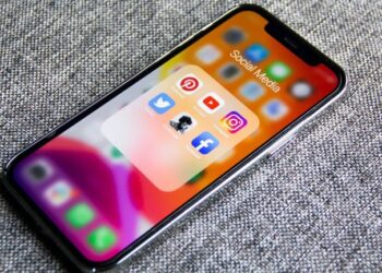 Social Media Boosts Human Remains Sales and Grave Robbery Risks
