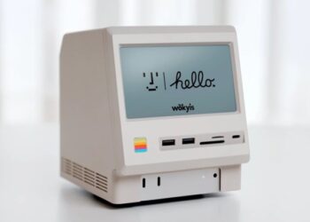 Stunning Mac Mini Dock Brings Tiny Screen to Apple Macintosh