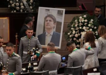 Uribe, Colombian Presidential Hopeful, Dies Two Months After Shooting