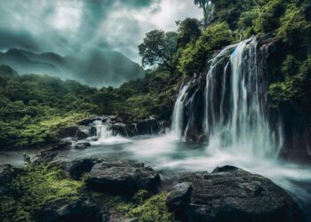 waterfall 7611664 960 720.jpg