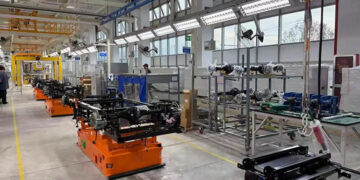 China’s Courier Hubs Adopt Driverless Delivery Amid Cost Cuts and Discounts