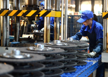 Chinese Auto Parts Suppliers Rise as Carmakers Commit to Timely Payments