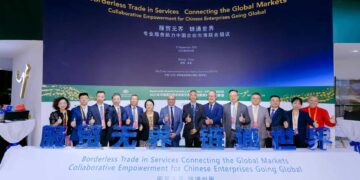 Chinese Companies Expand Globally, Boosting Service Trade Opportunities