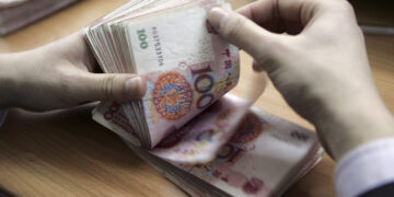 Foreign Flows and Stocks Might Drive Yuan Below 7 in 2025