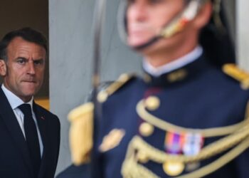French Parliament to Oust PM in Blow to Macron