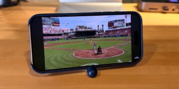 Hands-On: Clever Beats Kickstand Case for iPhone 17