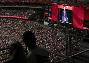 Kirk Honored as US Martyr at Arizona Memorial Merging Faith and Politics