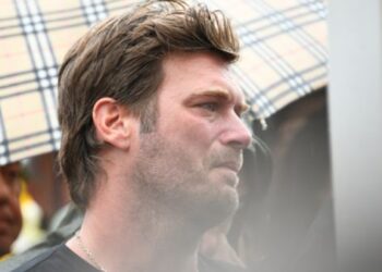 Kıvanç Tatlıtuğ Tears Up at Friend Halit Yukay’s Funeral in Istanbul