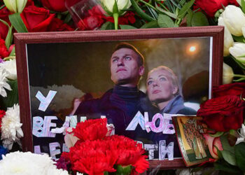 Navalny’s Wife Claims Poison Caused Putin Critic’s Death