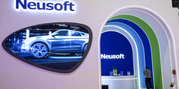 Neusoft Surges as Major Domestic Carmaker Selects It for Smart Cockpit Controllers