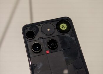 Nothing Phone 3's Glyph Screen Gets More Fun With New Features