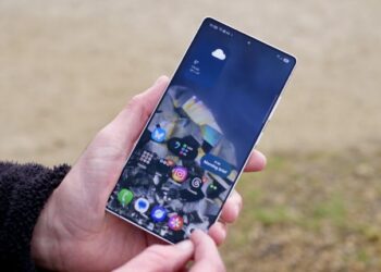 Samsung Galaxy S26 Ultra Might Have A Magic Private Screen